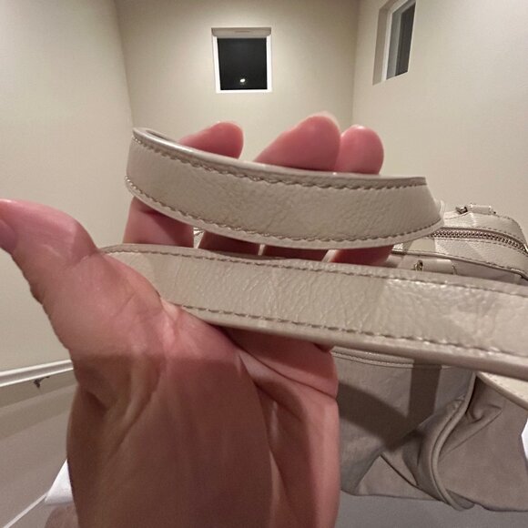 Kipling Nicole Beige/Cream Perforated Satchel Bag - New Condition - Picture 9 of 12